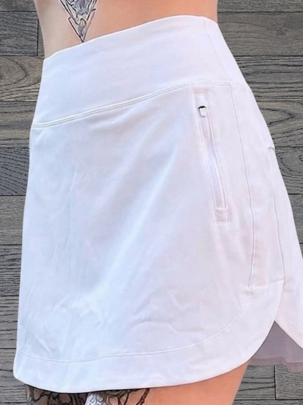 Athleta White Fairway Golf Skort 16” Tennis Athletic Skirt Built-In Shorts L